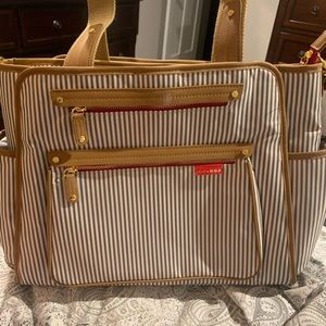 Skiphop Grand Central NWT